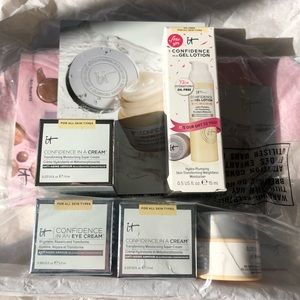It Cosmetics Bundle of Confidence